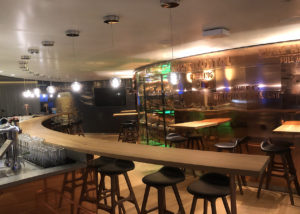 KLM Crown Lounge Heineken bar